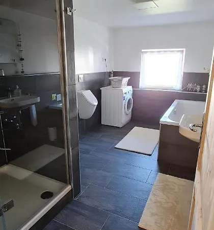 Schone Ferienwohnung In Апартаменты *